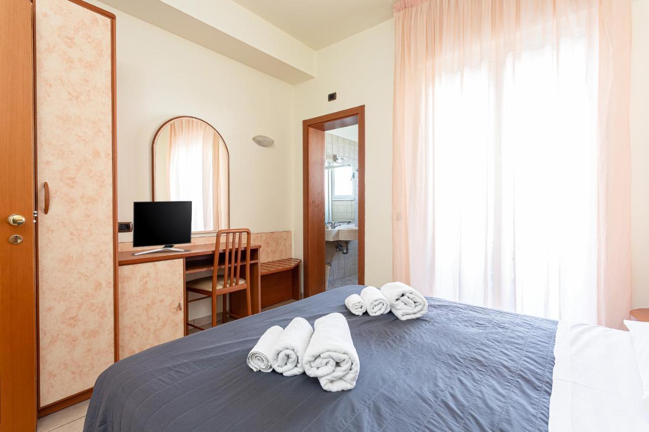 Hotel Villa Maria チェゼナーティコ エクステリア 写真