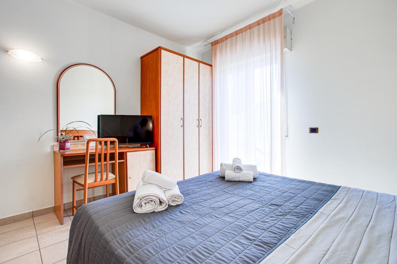 Hotel Villa Maria チェゼナーティコ エクステリア 写真